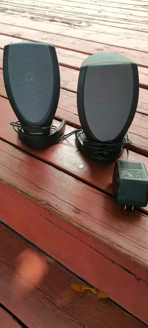 Harman Kardon Speakers w/ Adapter thumbnail