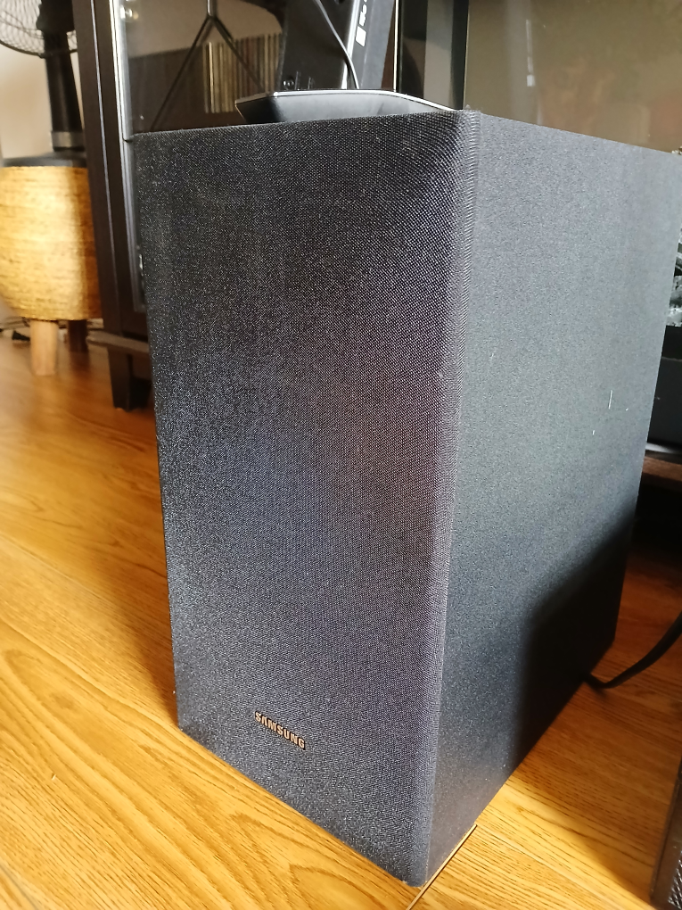 Samsung Soundbar & Subwoofer with Remote - photo 2
