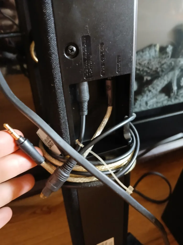 Samsung Soundbar & Subwoofer with Remote image indicator(3)