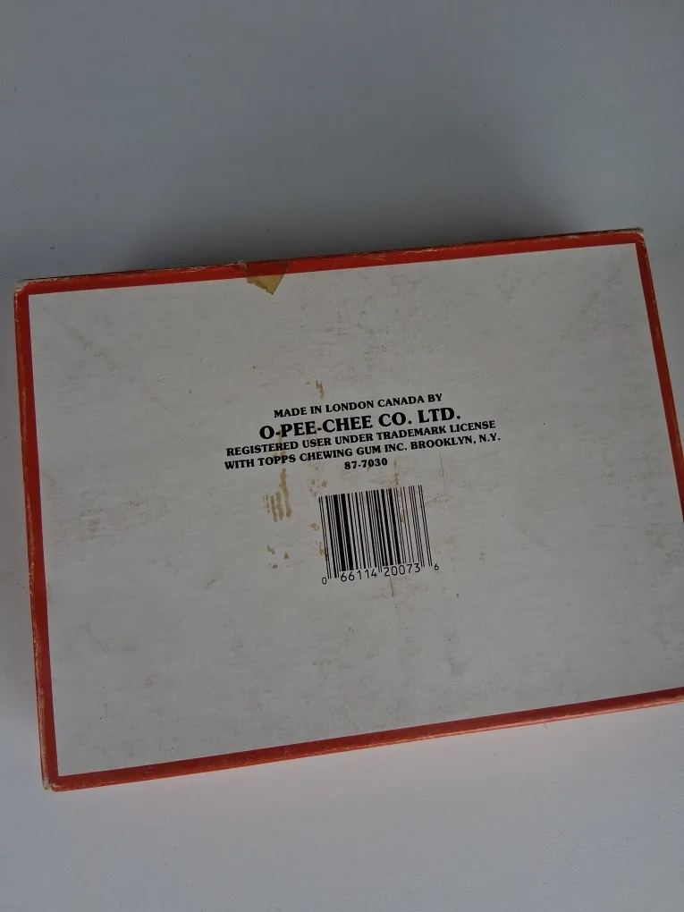 O-Pee-Chee 1987 Hockey Yearbook Stickers - 48 CT Box image indicator(4)