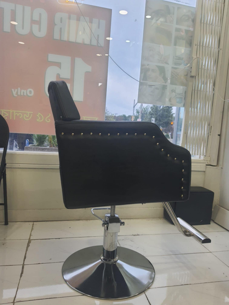 Black Salon/Barber Chair - photo 2