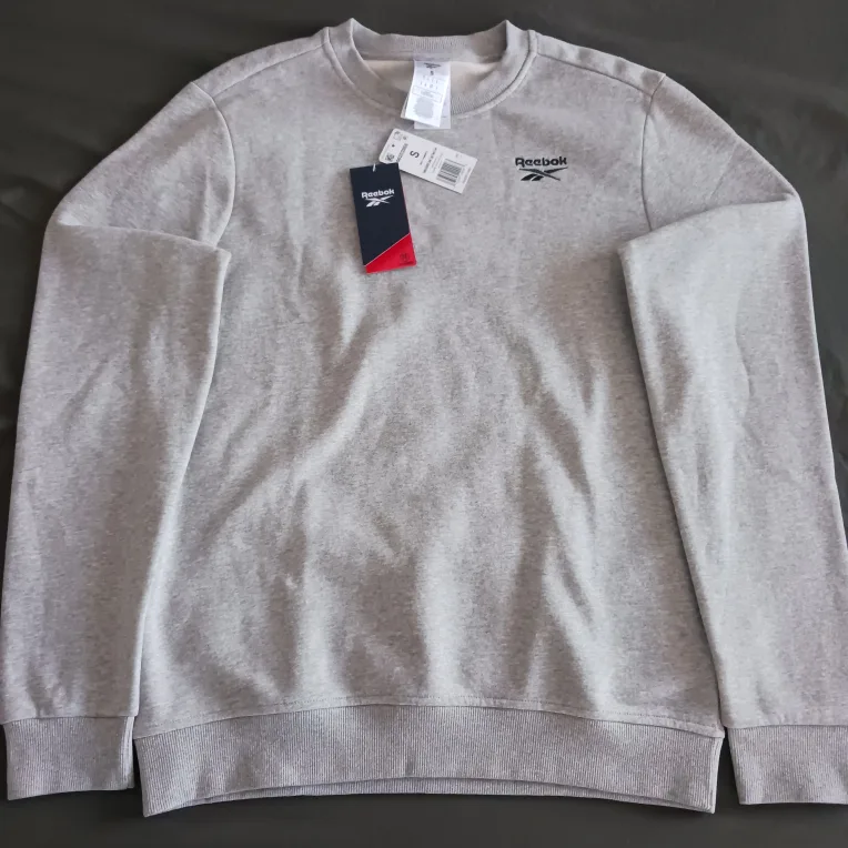 Reebok Identify Small Logo Fleece Crew - Size S thumbnail