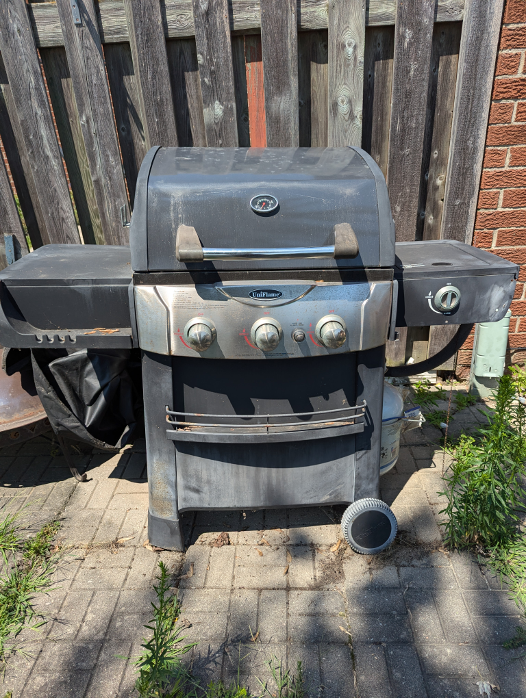 UniFlame Gas BBQ Grill