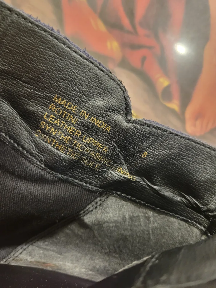 Women's suede Kenneth Cole size 8 image indicator(3)