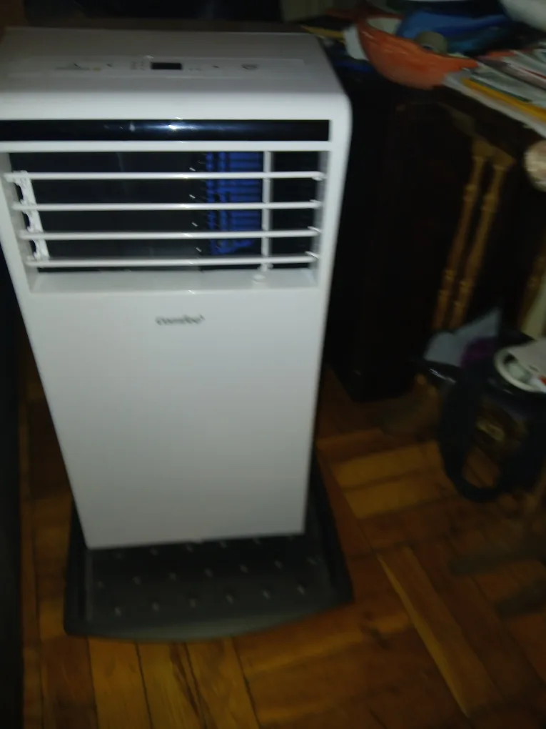 Comfee Portable Air Conditioner thumbnail