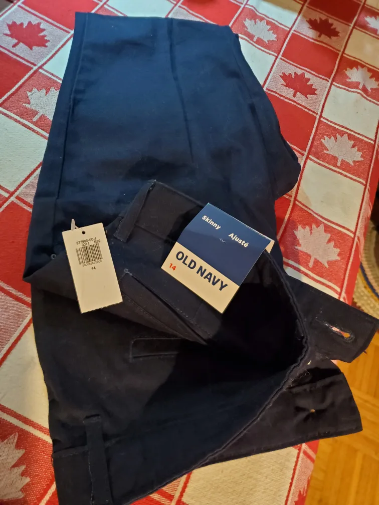 Old Navy Skinny Pants - Size 14 thumbnail