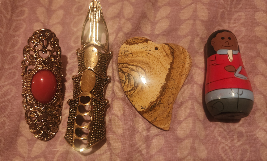 Mixed Lot: James Johnson Card, Coins, armor rings CASH ONLY - photo 5