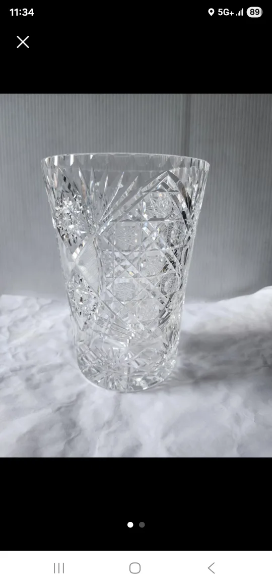 CRYSTAL VASE thumbnail