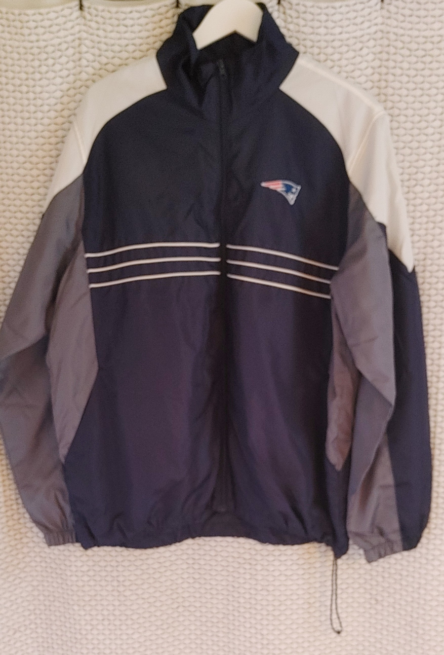 Reebok NFL Patriots Windbreaker - Size L