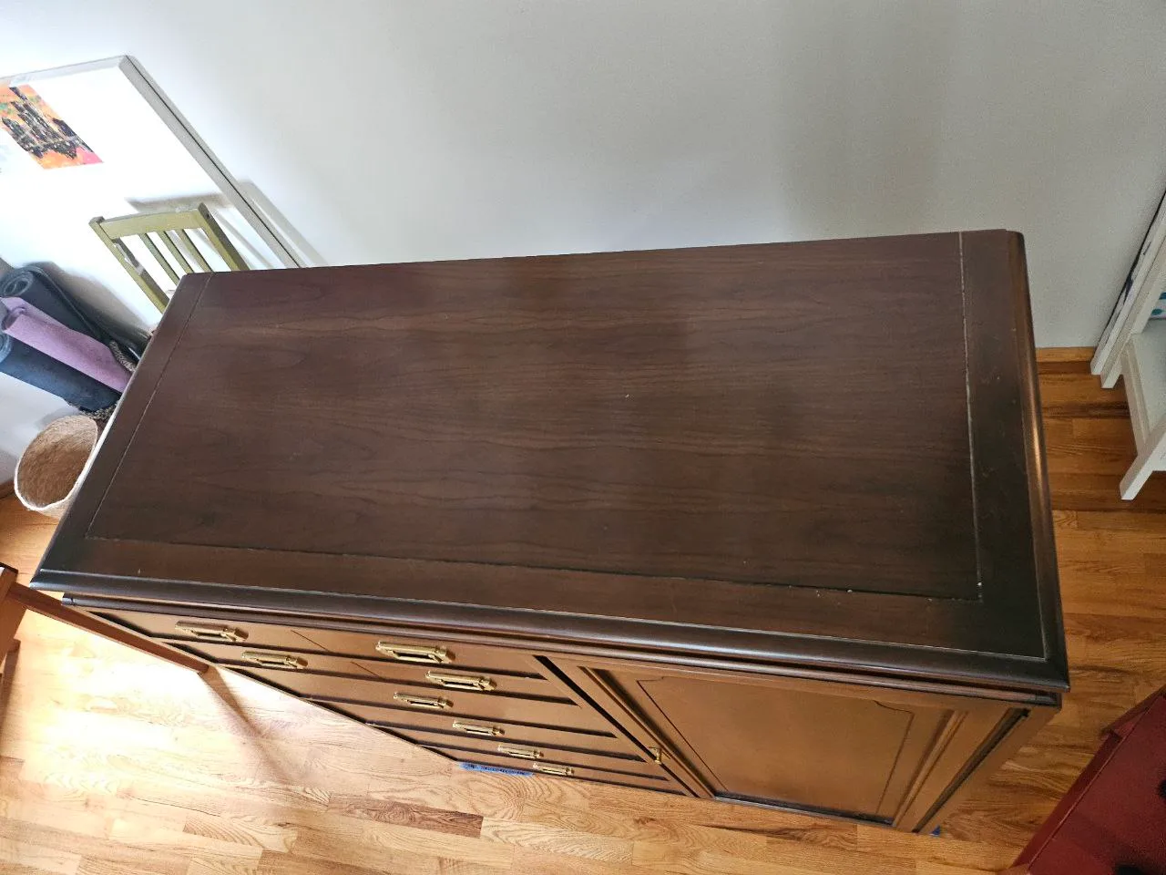 Solid wood Kroehler armoire image indicator(4)