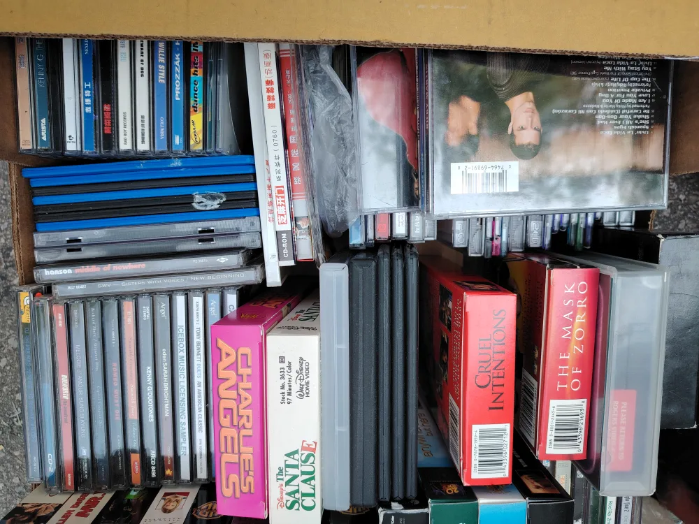 VHS Tapes - Movies - Assorted Titles image indicator(3)