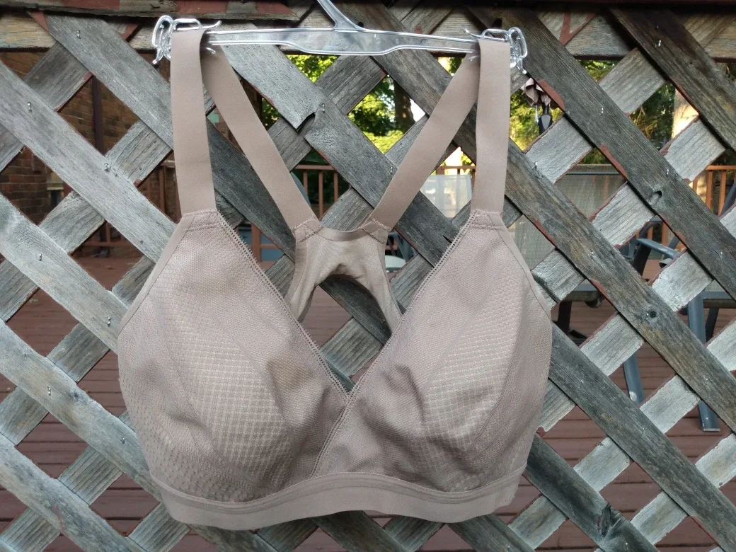 Never Worn Lululemon Bra 32E thumbnail