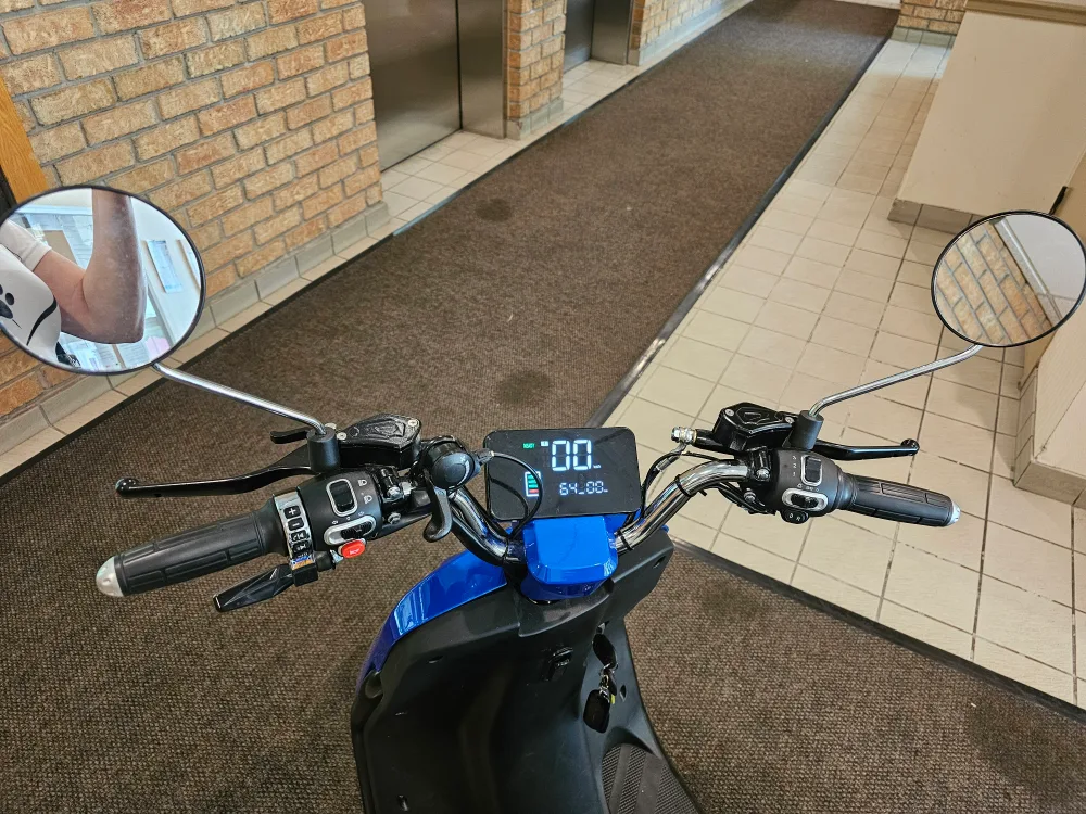 E-Bike 3 Wheel Mobility Scooter - Blue image indicator(4)