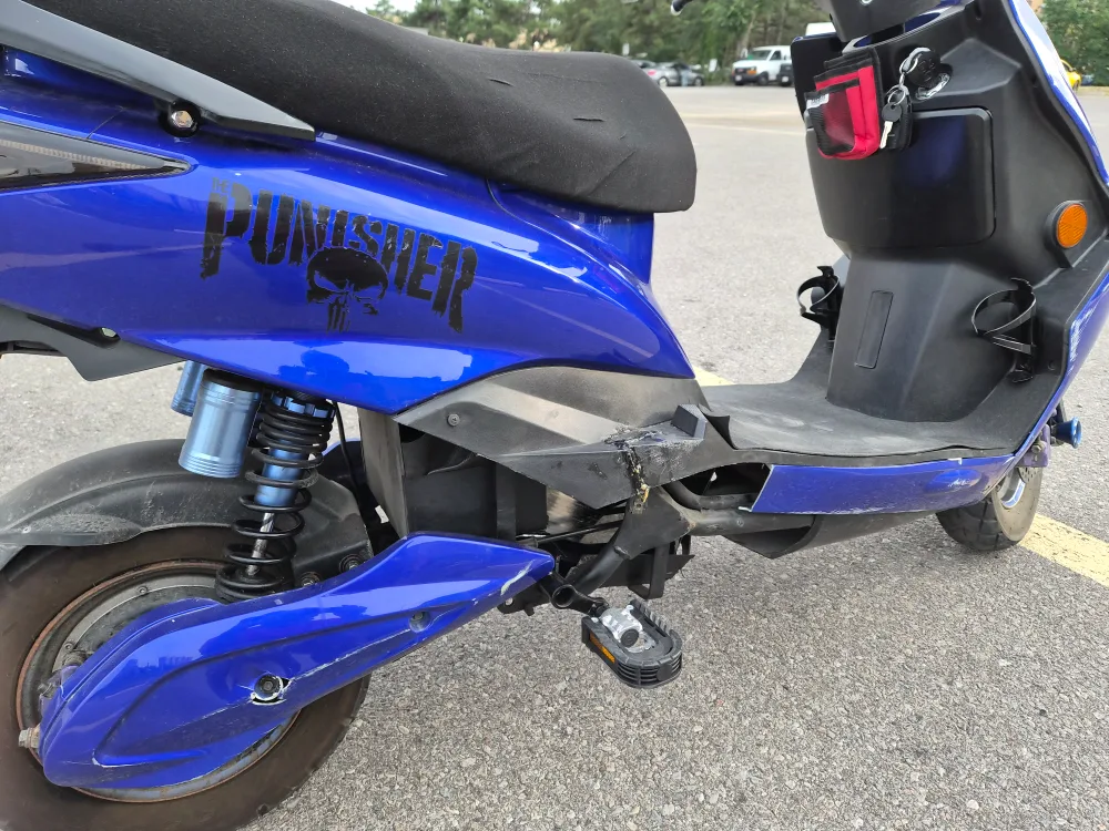 Daymak E-bike.  60v Lithium Ion Battery image indicator(2)