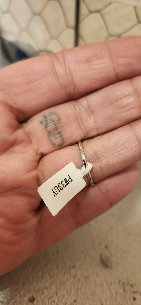 Size 6 Sterling Silver Ring image indicator(2)