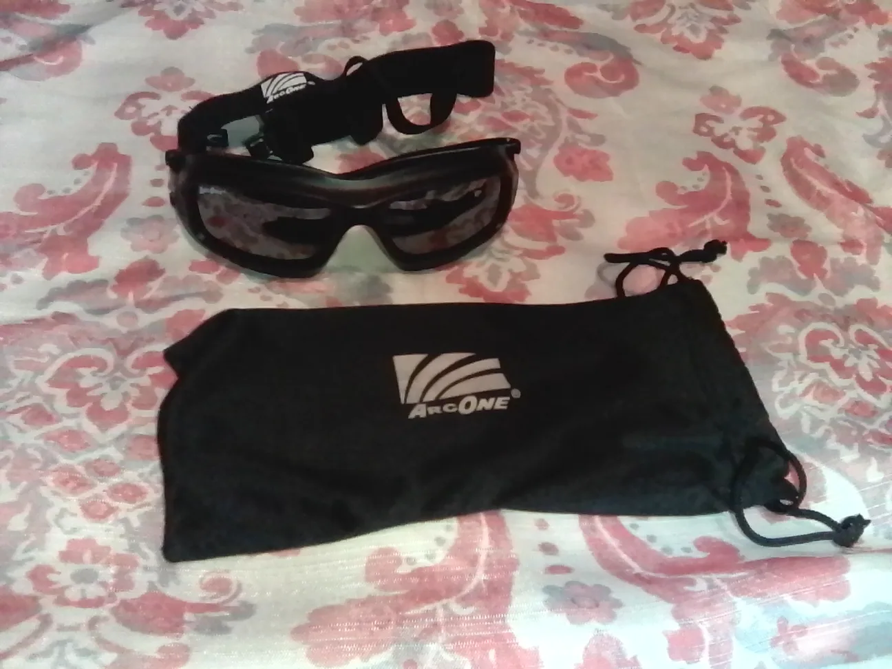 ArcOne Safety Goggles w/ Bag thumbnail