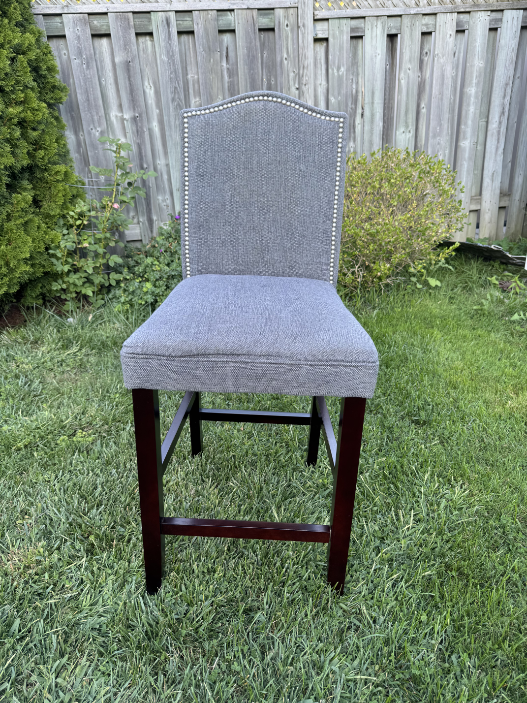 4 Grey Chairs - Excellent Condition ! - photo 3