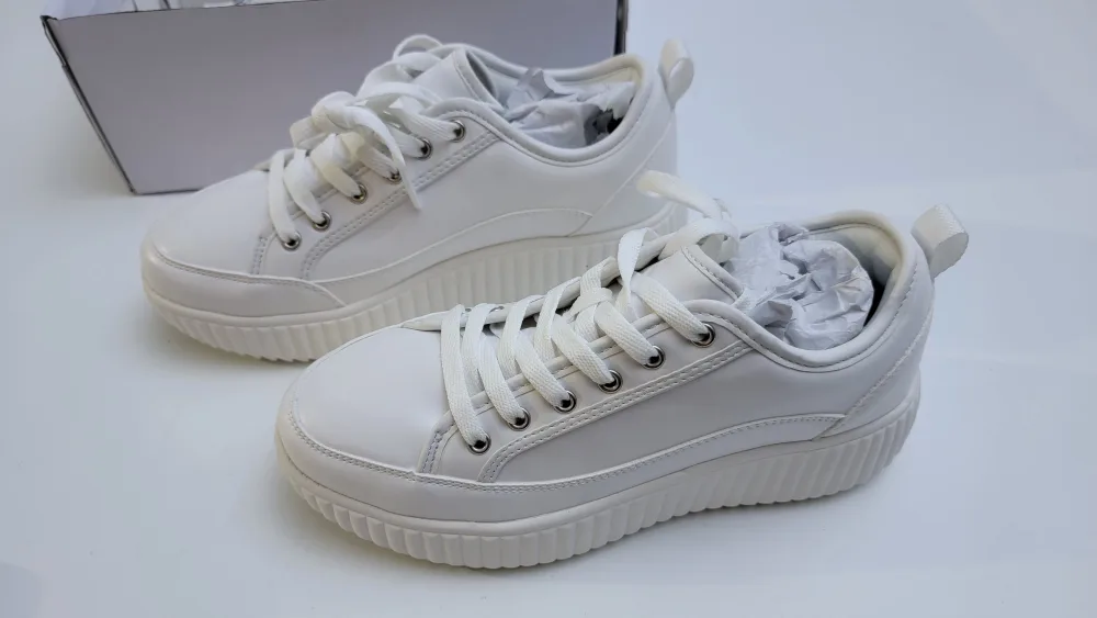 Dream Pairs Women’s Platform Sneakers, White/PU, Size 7, Lace-Up image indicator(4)