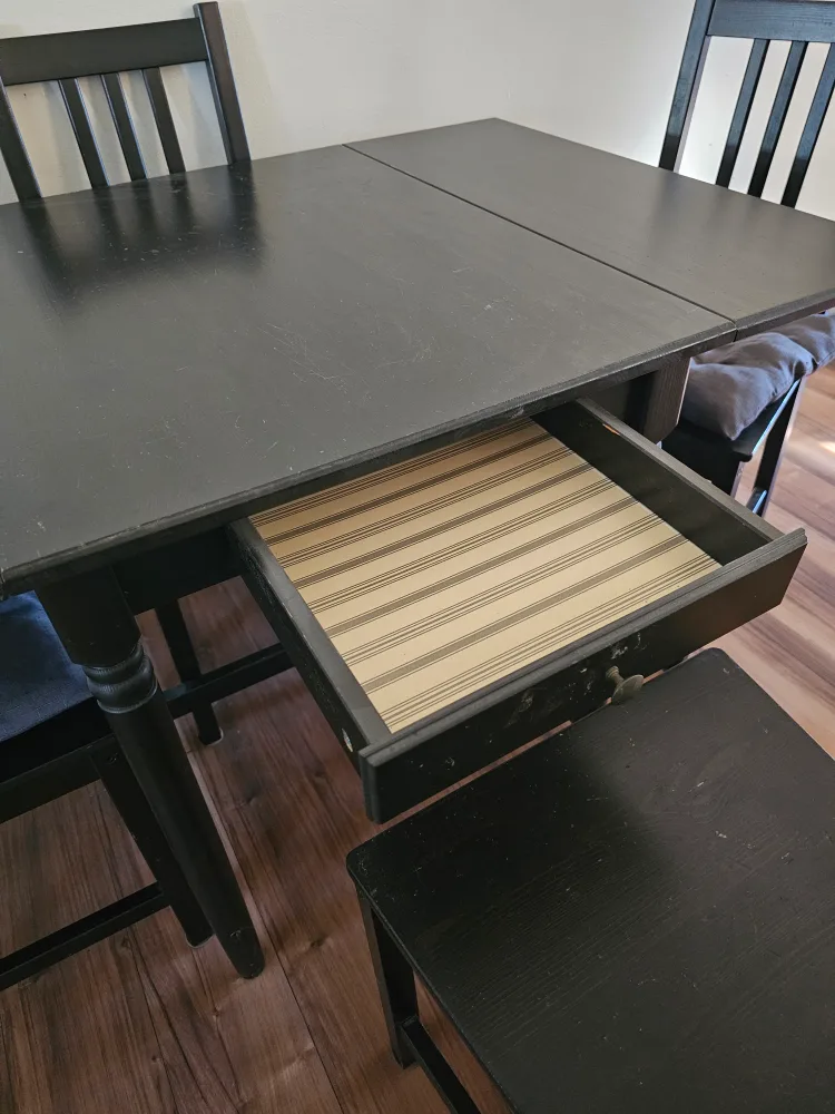 Black Dining Table with Four Chairs image indicator(5)