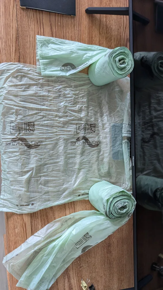 Bag to Nature Small Kitchen Compost Bags image indicator(4)