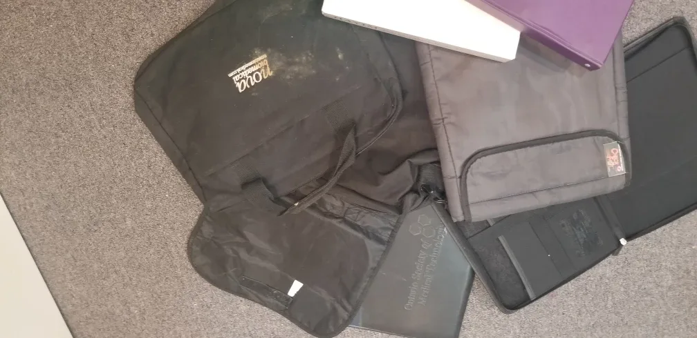 Mixed Lot of Binders and Portfolio Cases image indicator(5)