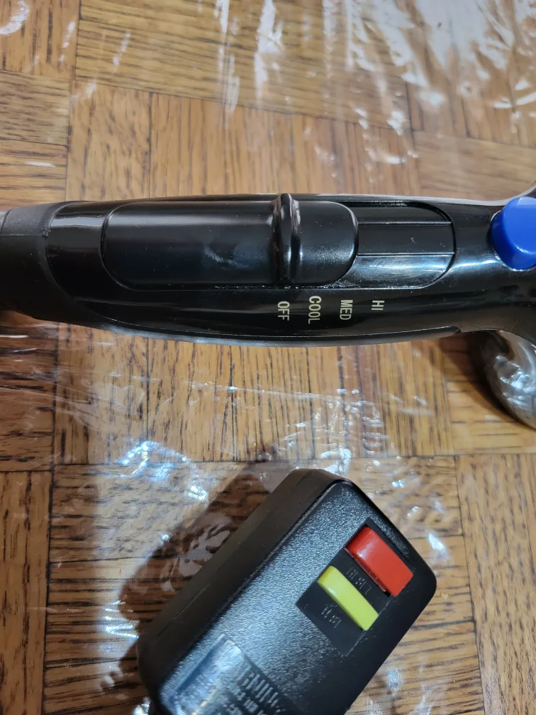 Power IQ Heatmaster Dryer features 1875 watts of power image indicator(3)