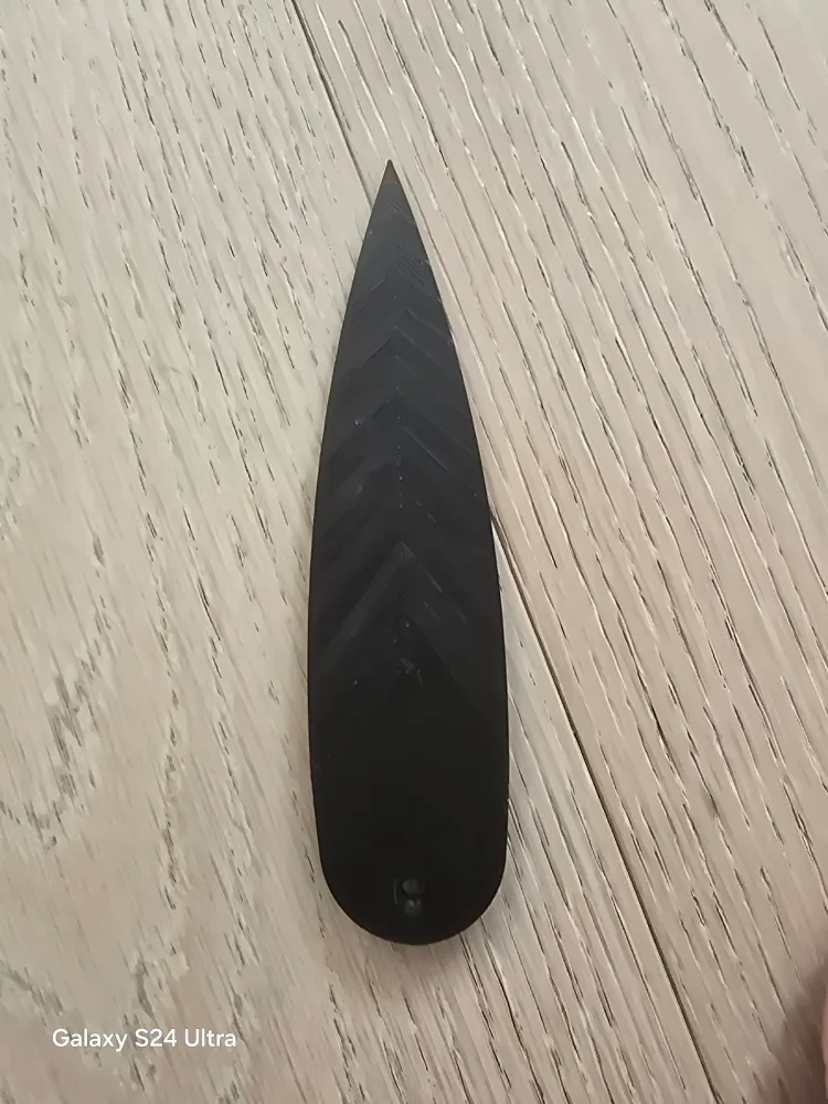 Zoey Daggers 3D Printed Prop image indicator(2)