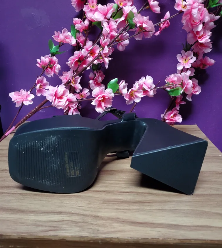 Black chunky platform heel sandals - size 7 image indicator(8)