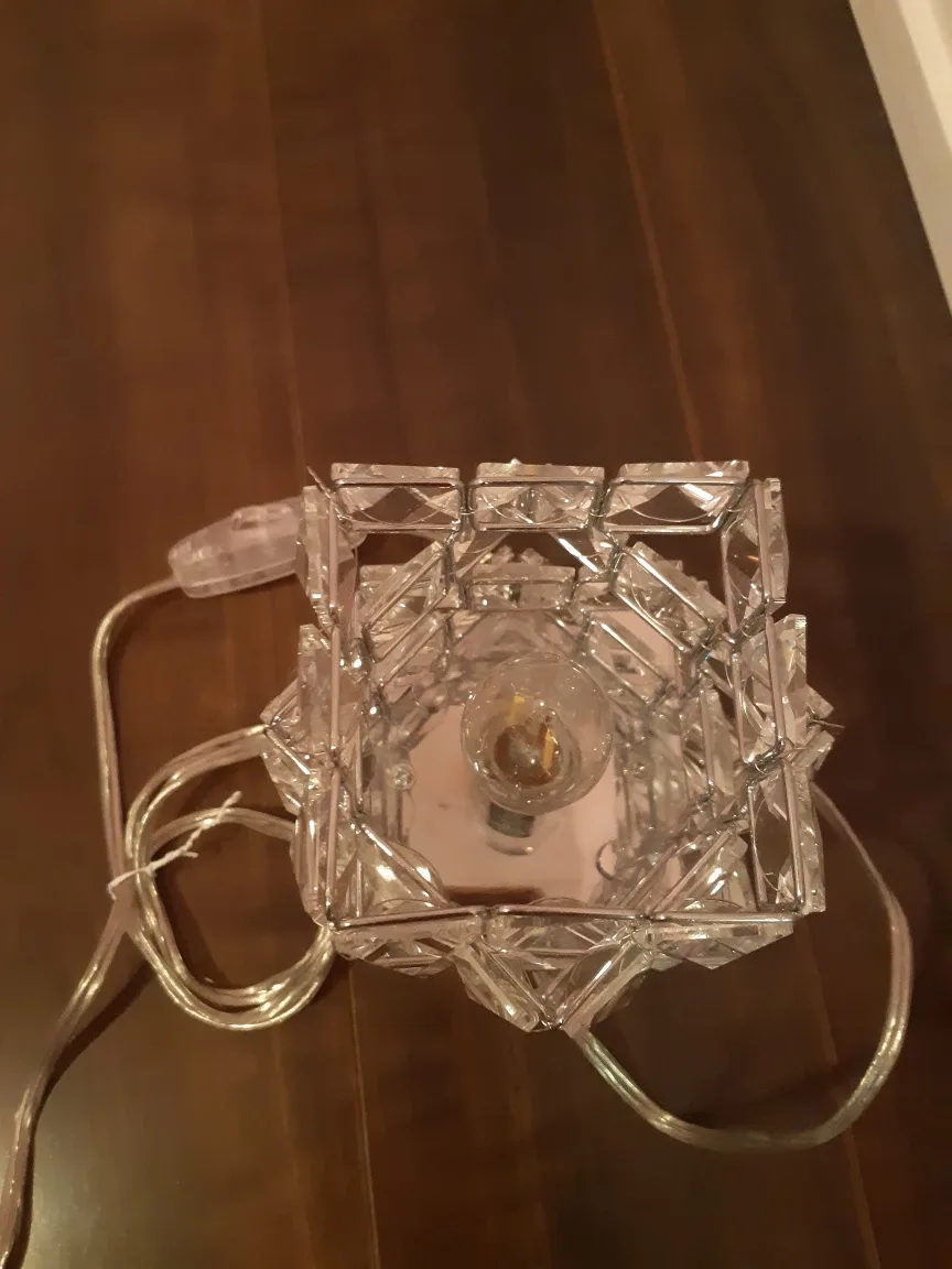 Crystal Accent Table Lamp image indicator(4)