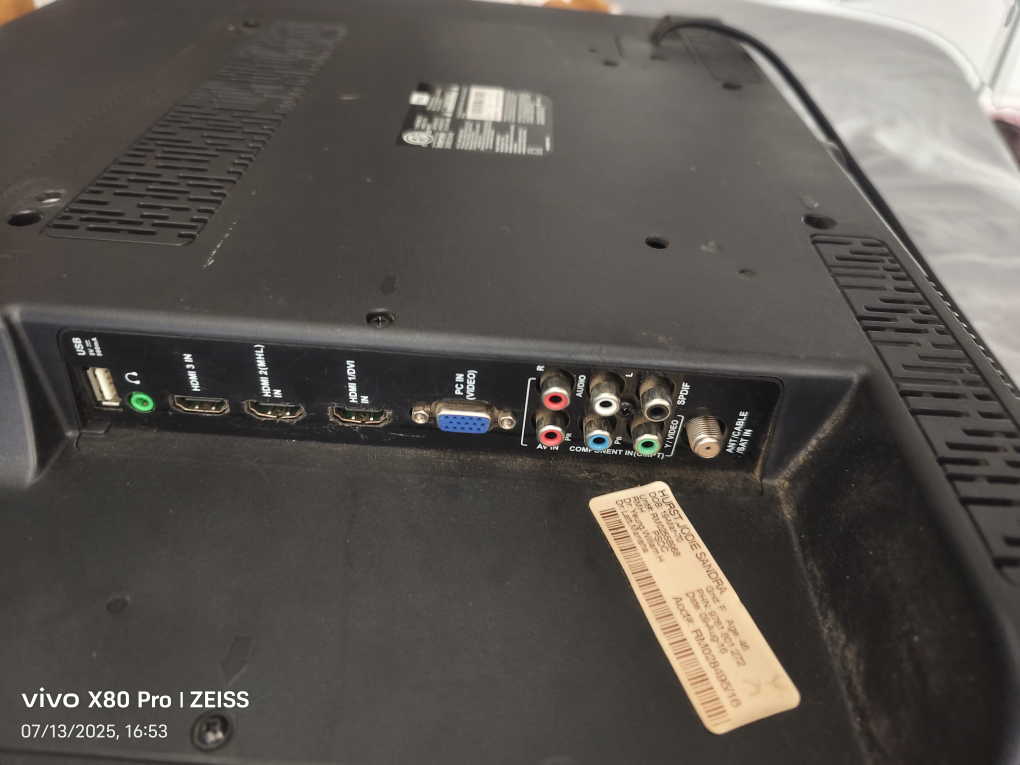 TCL Roku TV - photo 4