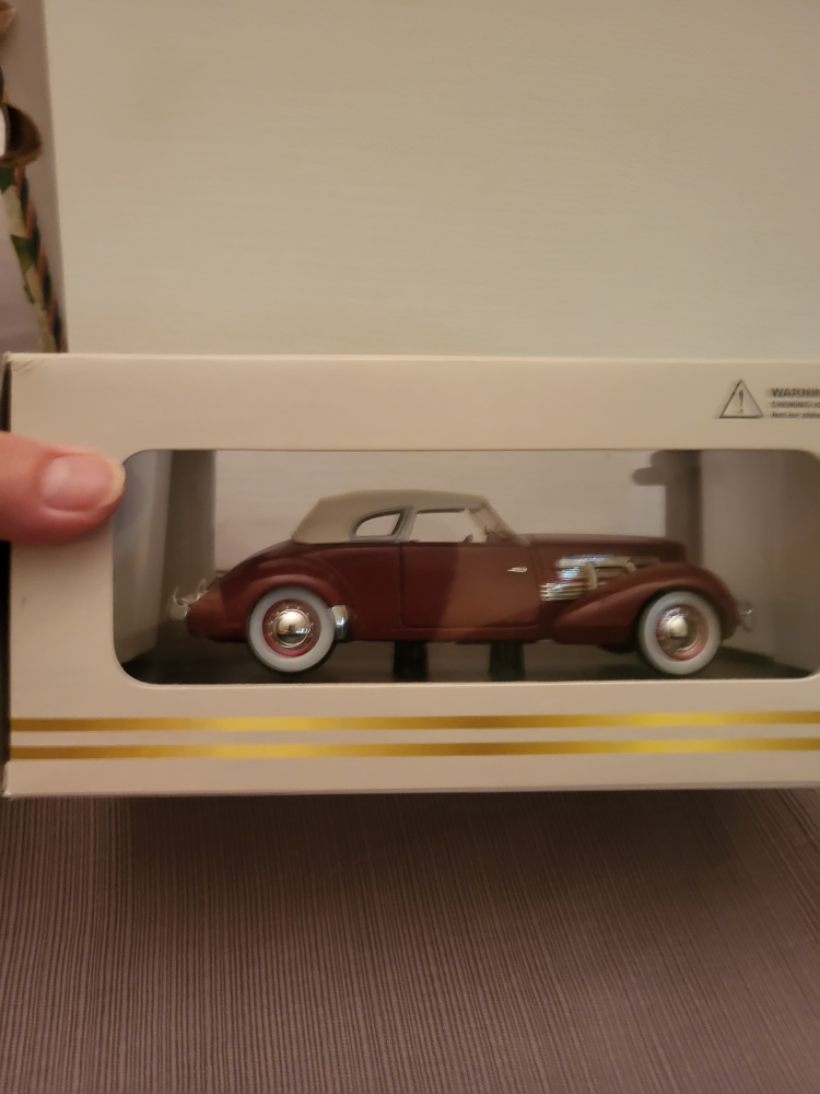 Signature Models 1937 Cord 812 Supercharged - photo 3