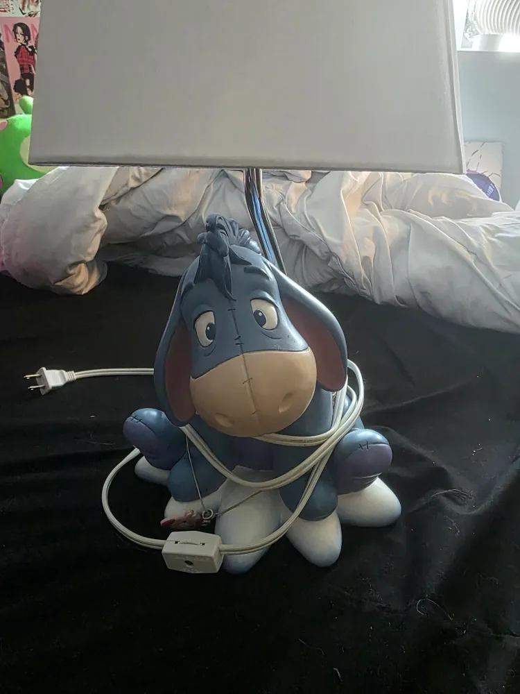 Disney Eeyore Lamp image indicator(2)