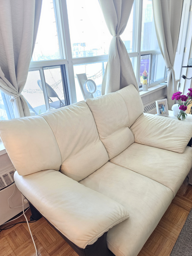 Cream Leather Loveseat Sofa - photo 3