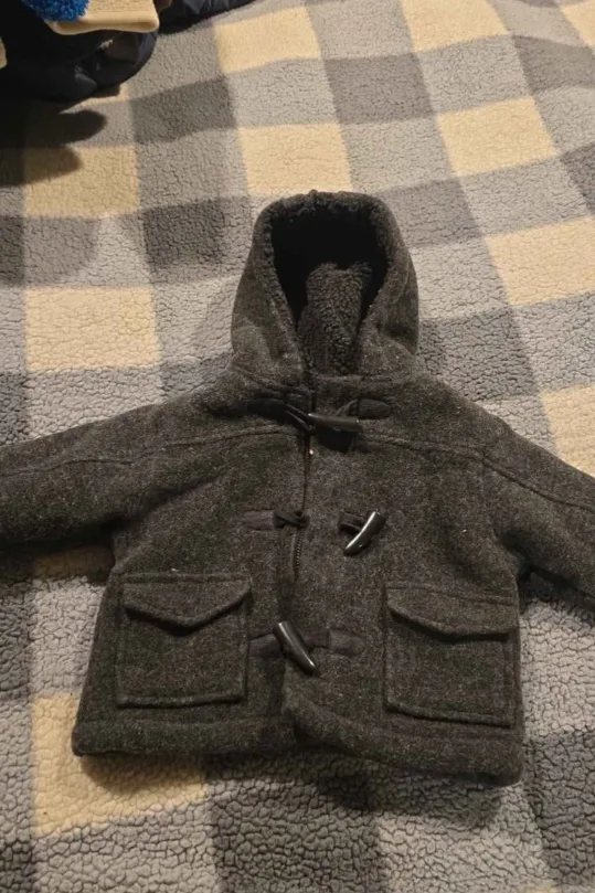 Kids' Jackets: GAP, Columbia, Plaid image indicator(3)