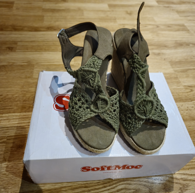 SoftMoc Green Wedge Sandals Size 8 - photo 2