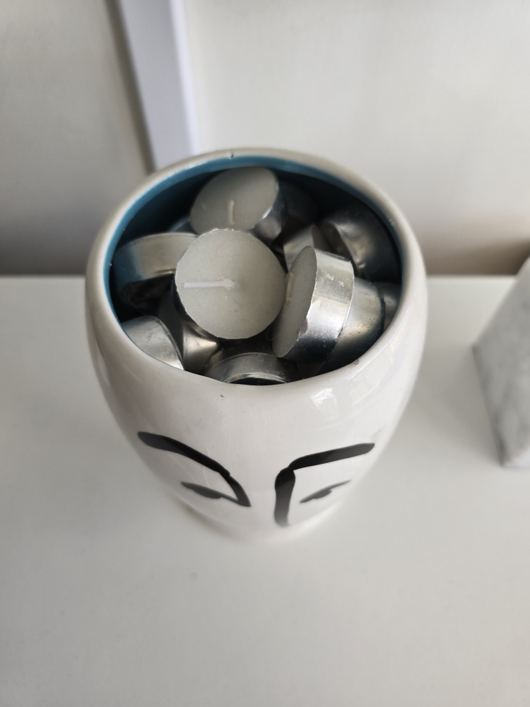 Abstract Face Vase - photo 2