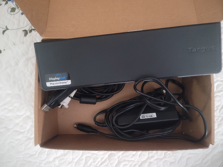 Targus DisplayLink Docking Station w/ Cables