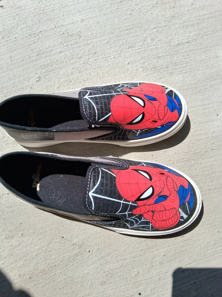 Spiderman Slip-On Shoes - Youth size 3 thumbnail