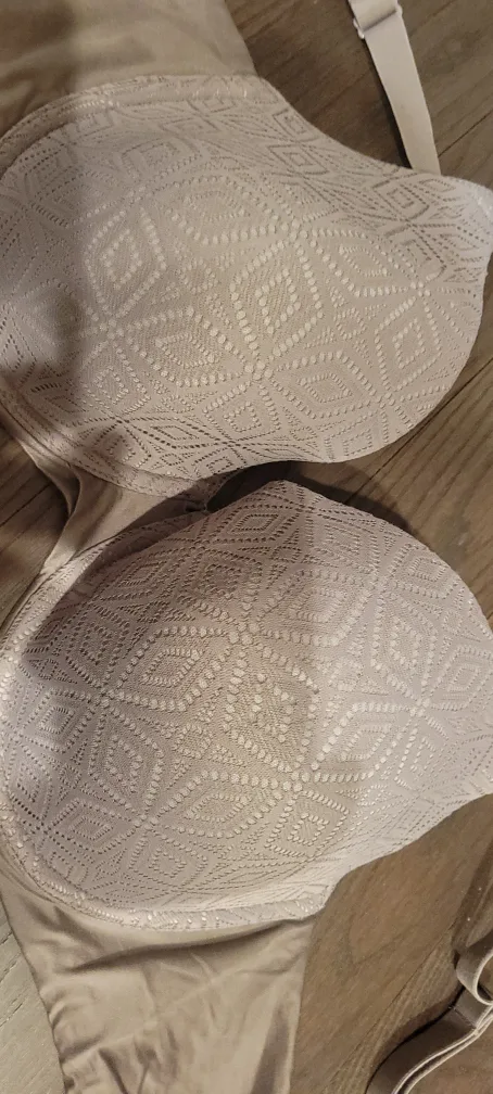 Juicy Couture & Auden Bras - Size 36D & 38DD image indicator(3)