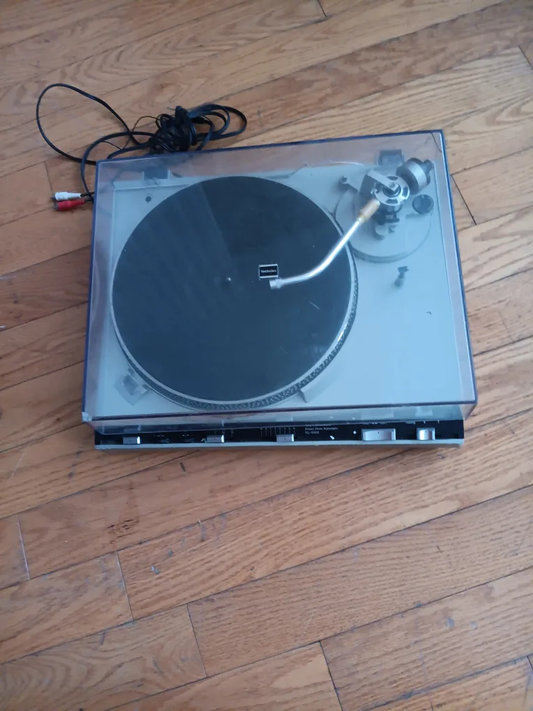 Technics SL-3300 Turntable