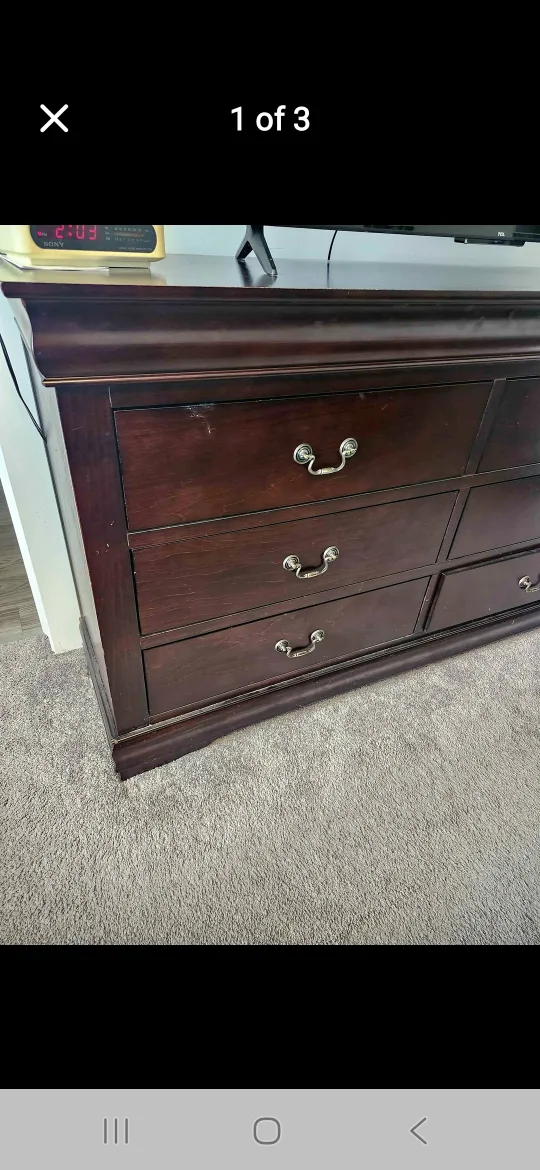 Dark Wood Dresser with 6 Drawers image indicator(3)