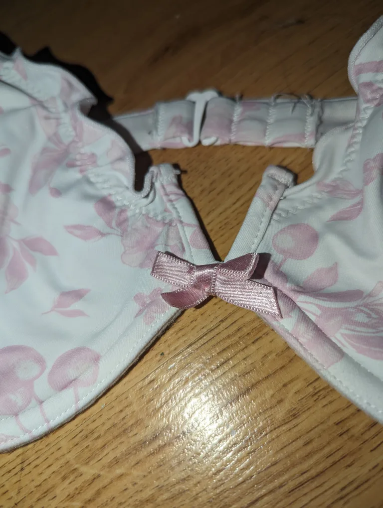 Ardene Swimsuit - Floral, Size Large thumbnail