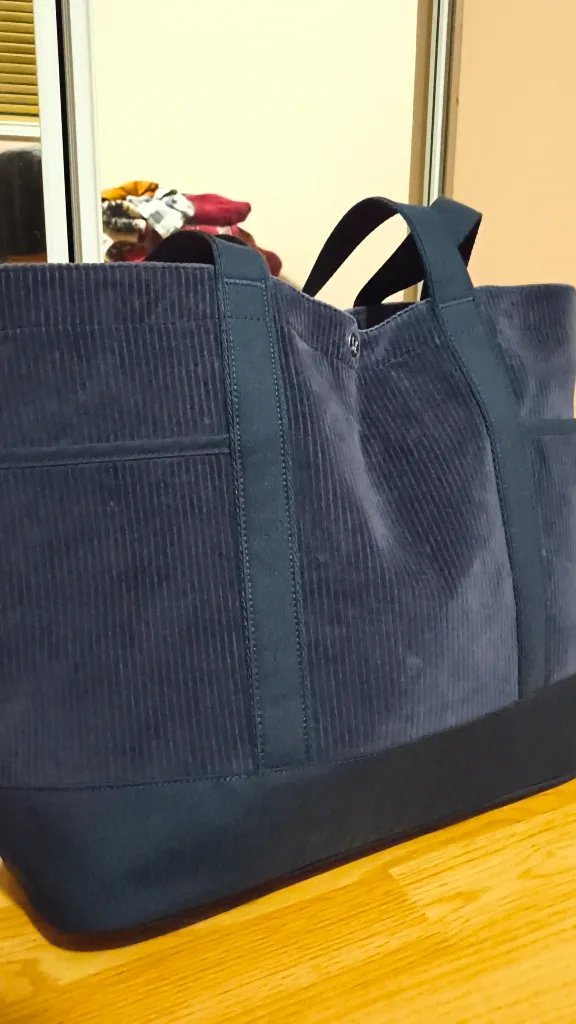 Lululemon Corduroy Tote Bag, Navy image indicator(3)