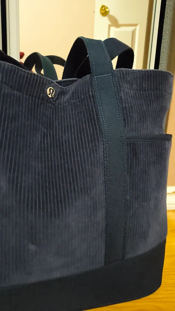Lululemon Corduroy Tote Bag, Navy image indicator(4)