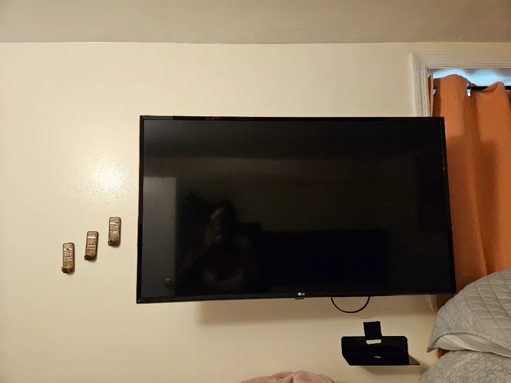 38 inches Smart LG TV image indicator(2)