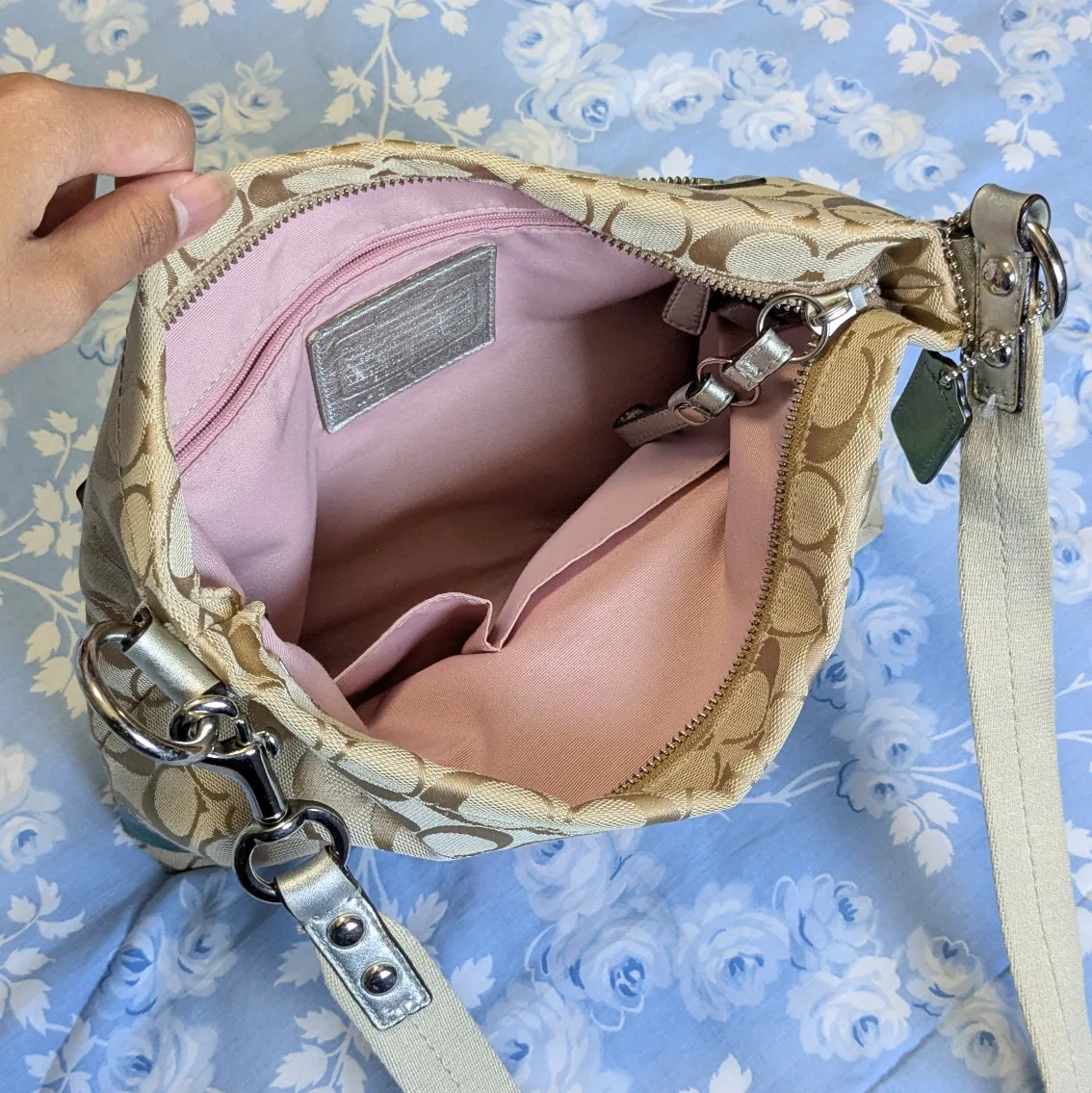 Coach Crossbody Bag (authentic!) image indicator(4)