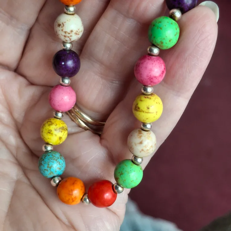 Howlite Beaded Bracelet image indicator(3)