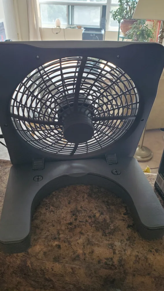 Treva 10" Portable Fan - Great Condition! image indicator(4)