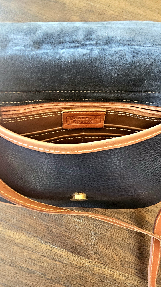 Dooney & Bourke All-Weather Leather Crossbody Bag - photo 4