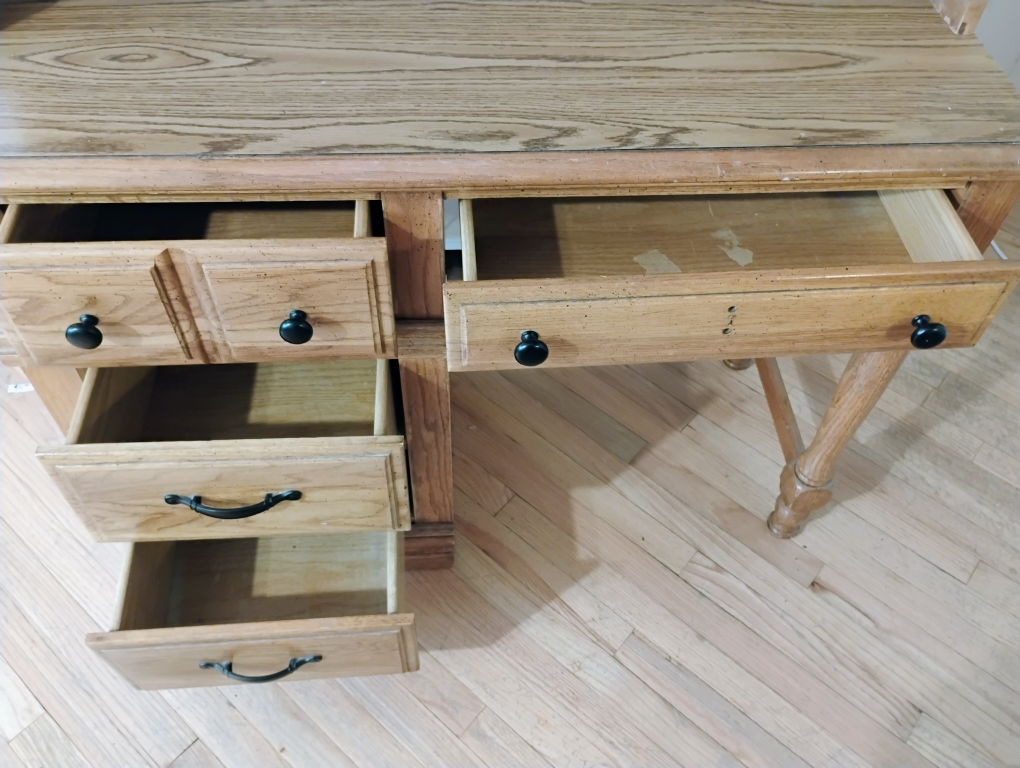 Wooden Desk with Hutch - photo 3